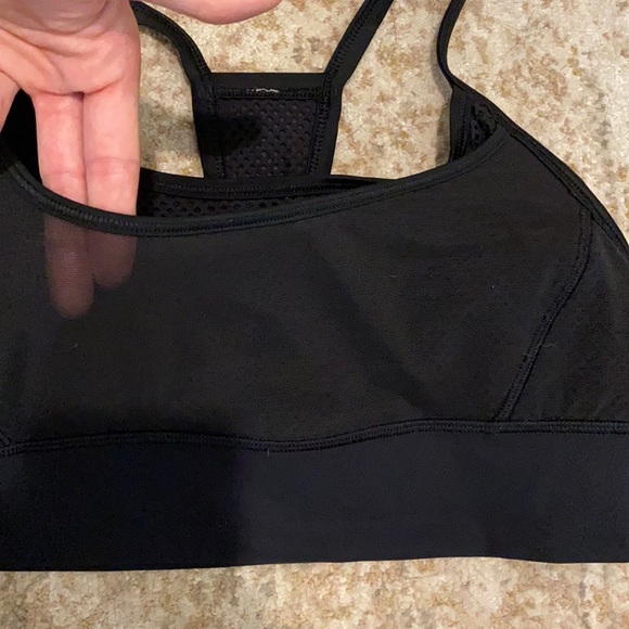 Lululemon Running Sports Bra with Pocket - Picture 5 of 9